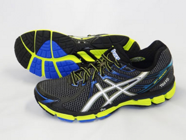 アシックスと「東京マラソン」のコラボランニングシューズ「GT-2000 TOKYO」