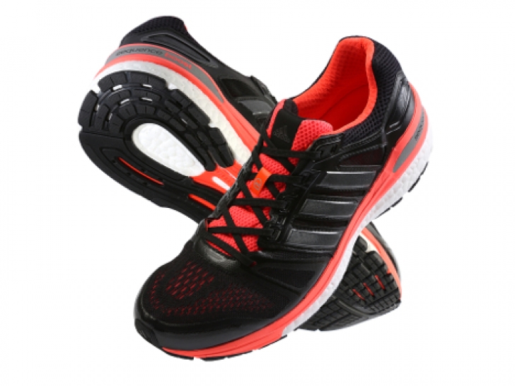 アディダス「Snova Sequence boost」